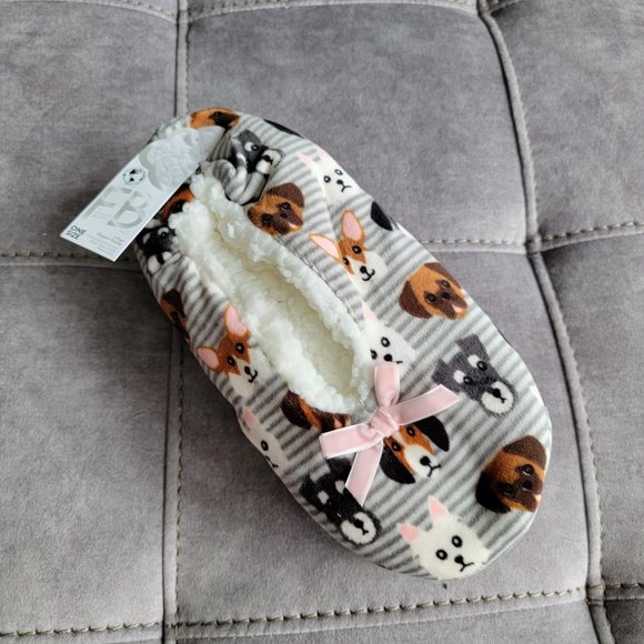 NWT Fuzzy Babba Women's Velour Dogs Slipper Socks - Picture 2 of 5